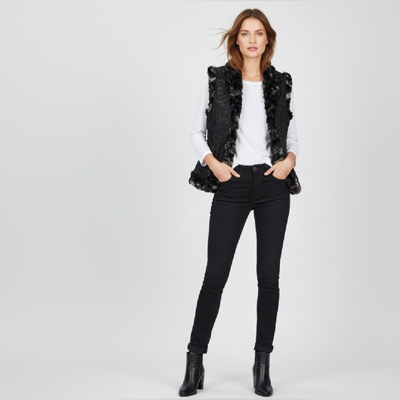 LINDI Reversible Faux Fur Vest - Picture 1 of 6